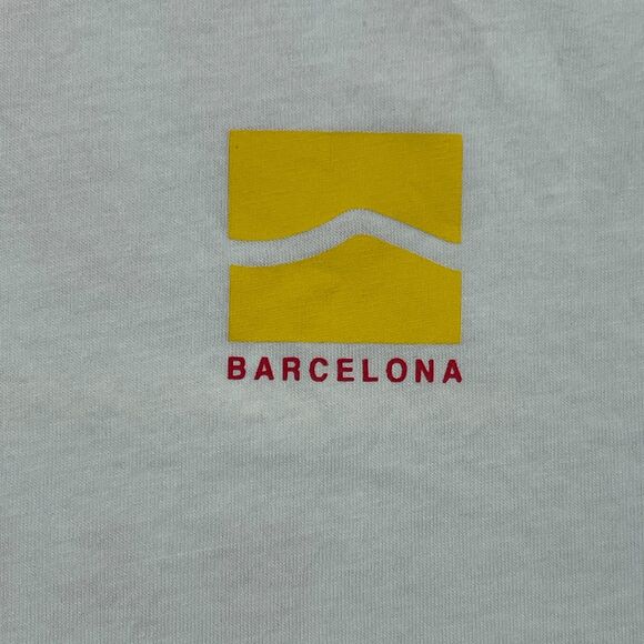 Vans Off The Wall T Shirt Mens XL White Cotton Slim Fit Graphic Barcelona 1966 - Picture 4 of 10